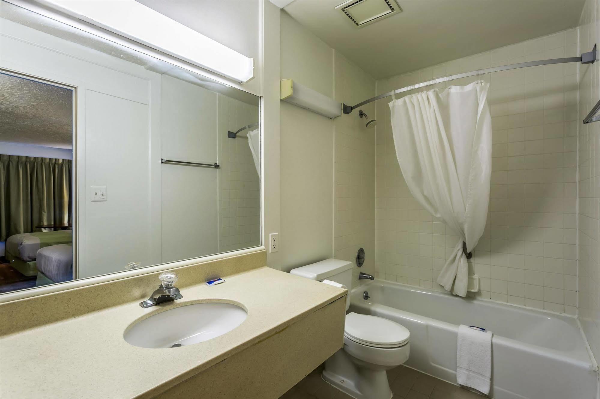 Americas Best Value Inn Edgewood, Md Eksteriør billede
